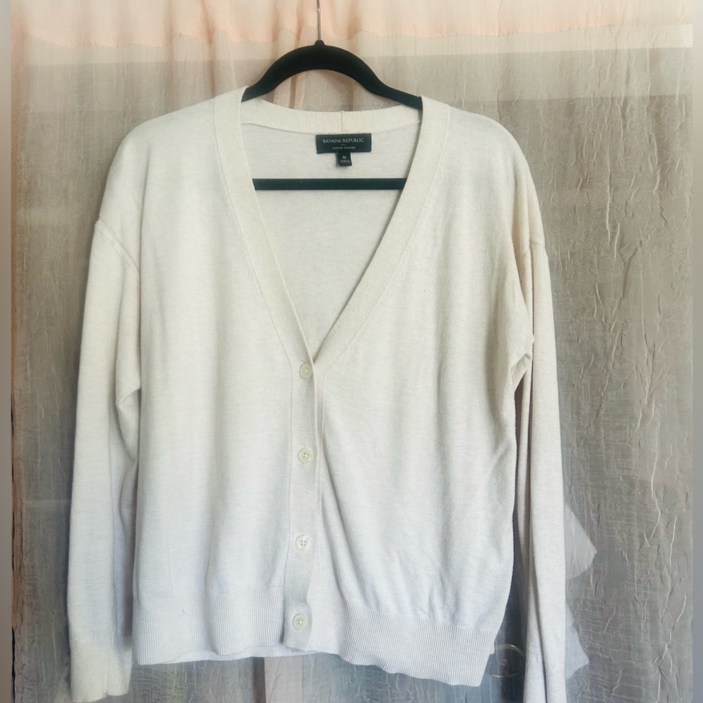 Banana Republic cream sweater cardigan (M)